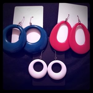 3 pairs of earrings